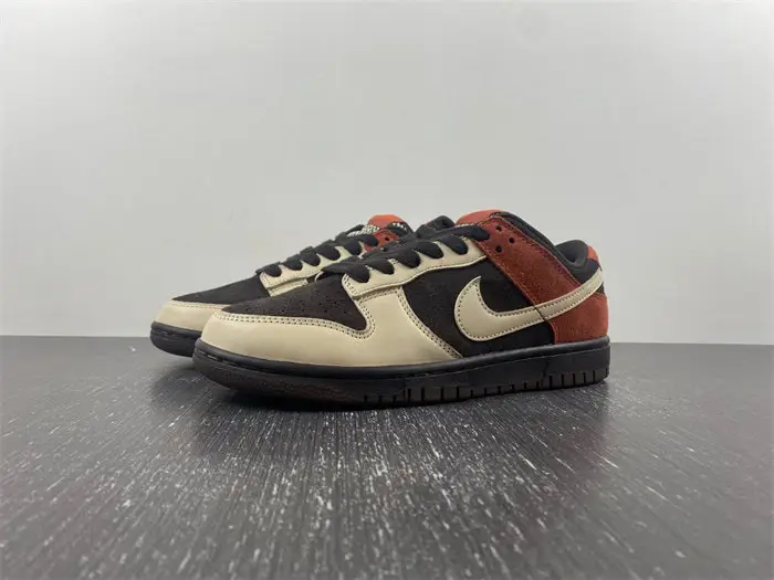 Nike Dunk Low 
