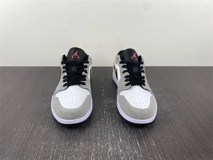 Air Jordan 1 Low 