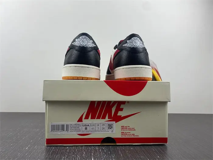 Air Jordan 1 Low 