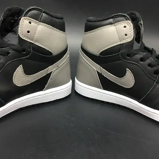 GOAT Air Jordan 1 Shadow High 
