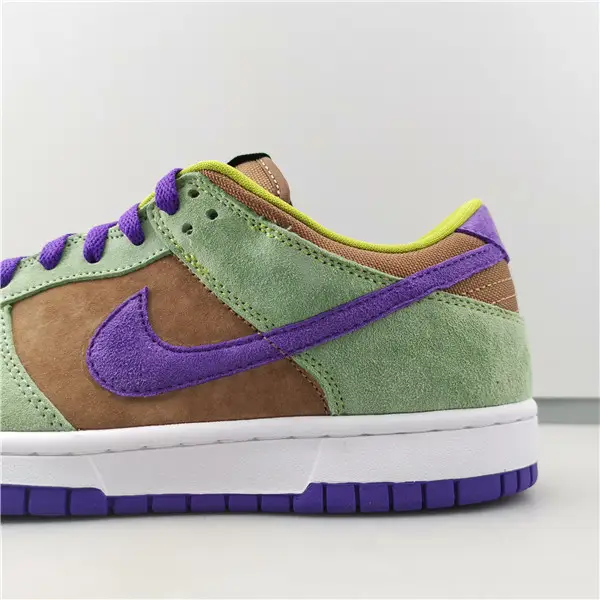 Nike SB Dunk Low SP 