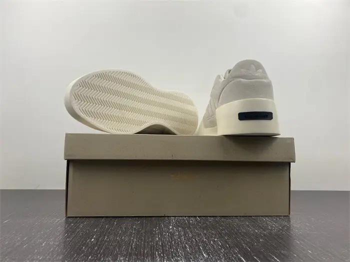 FEAR OF GOD FOG x adidas Athletics 86 Lo FOG 