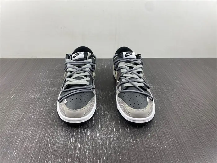 Nike Dunk Low MOON 