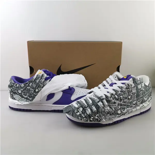 NIKE DUNK 