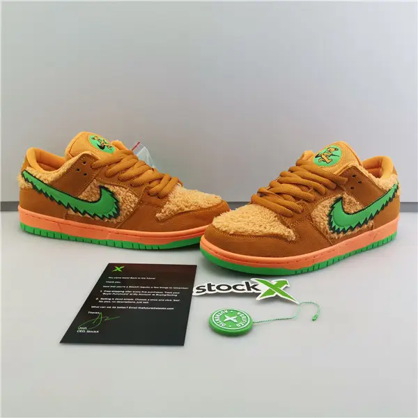 GRATEFUL DEAD X NIKE SB DUNK LOW 