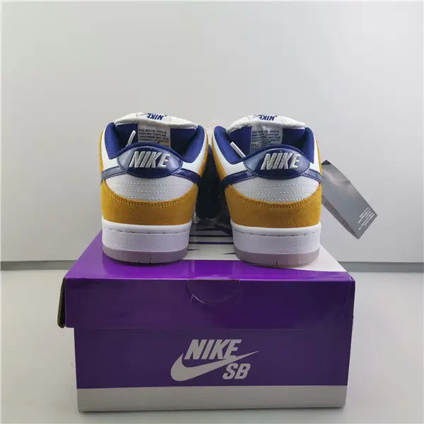 NIKE SB DUNK LOW 