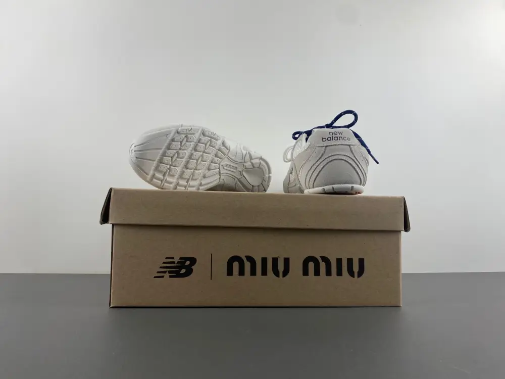 New Balance X Miu Miu 530 SL 