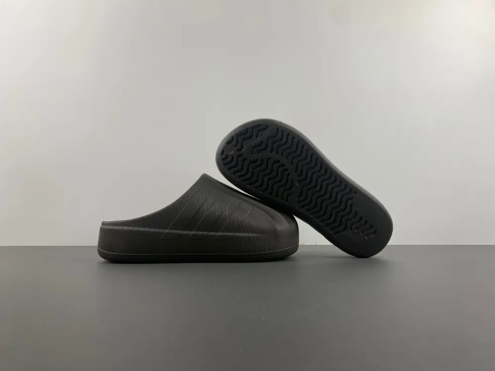adiFOM SUPERSTAR MULE 