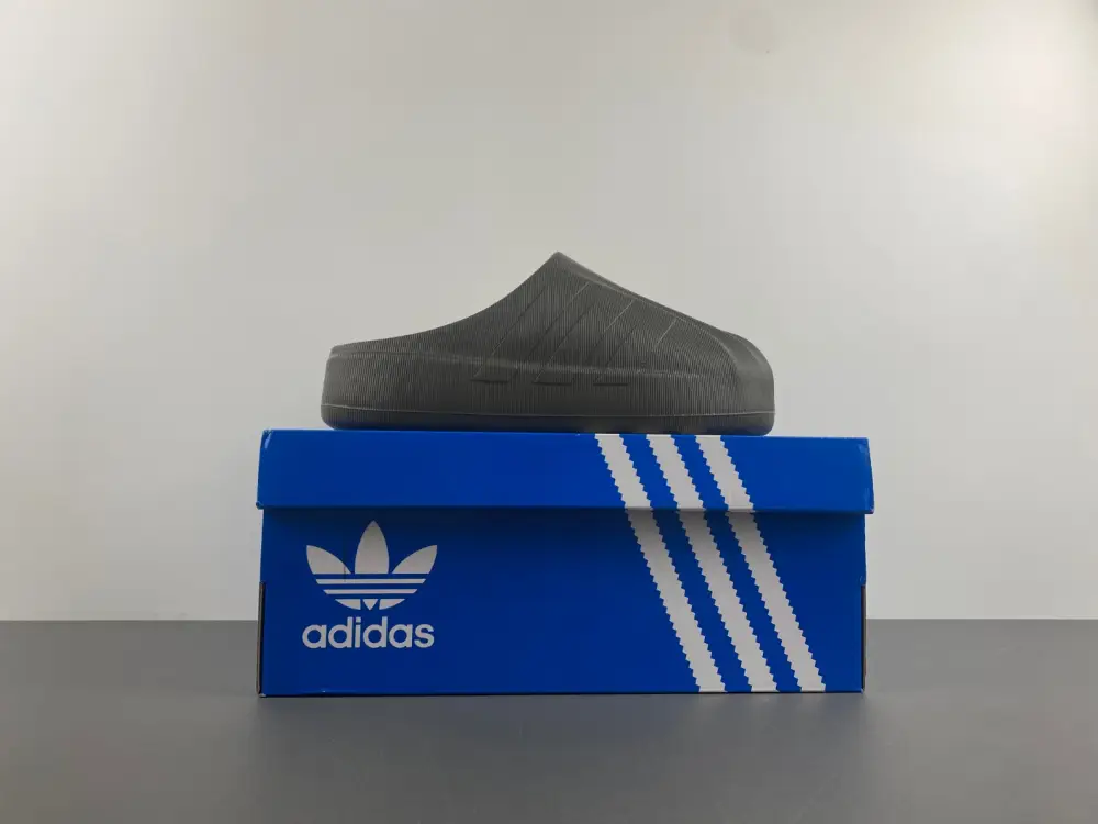 adiFOM SUPERSTAR MULE 