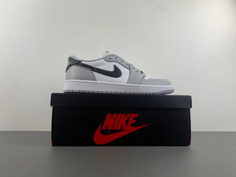 Jordan 1 Retro Low OG 