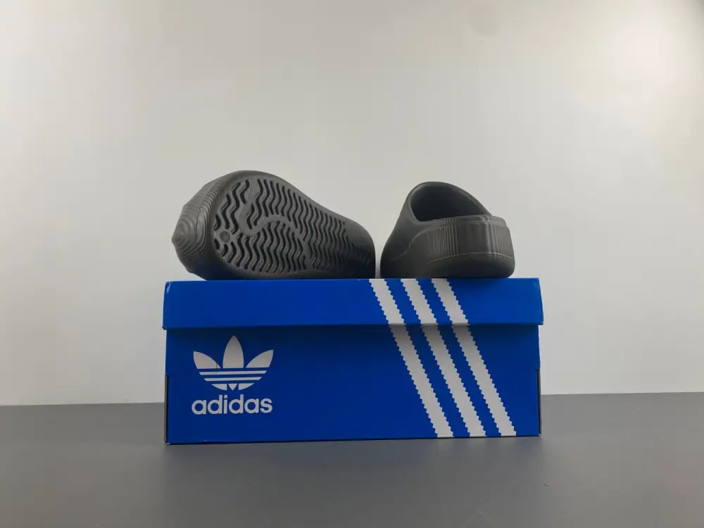 adiFOM SUPERSTAR MULE 