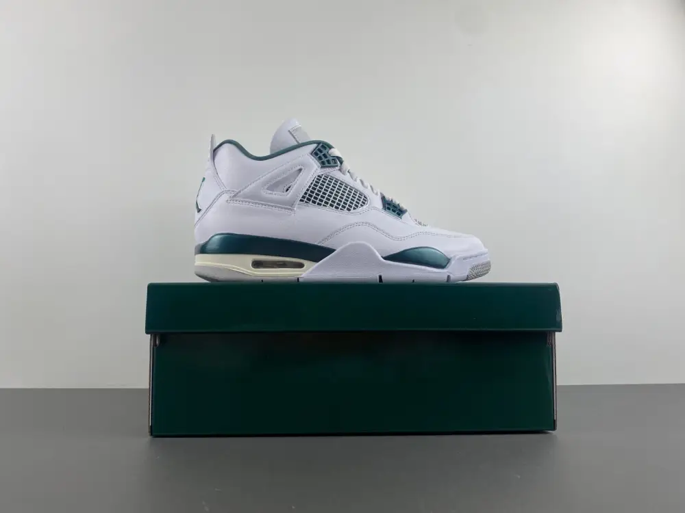 Air Jordan 4 