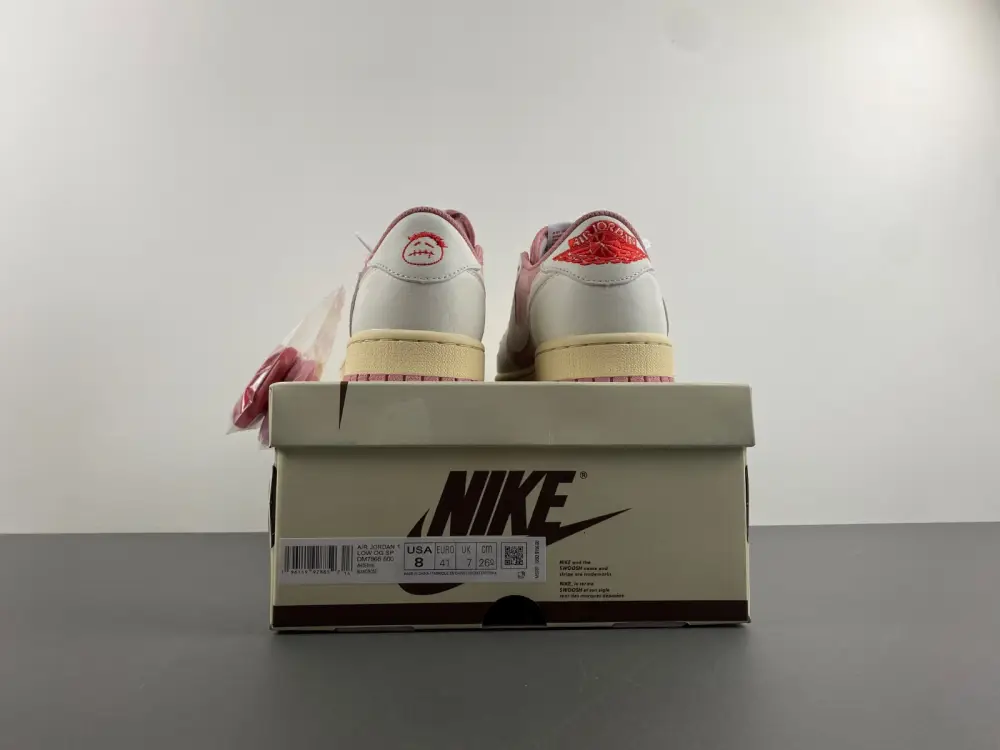 Travis Scott x Air Jordan 1 Low OG 