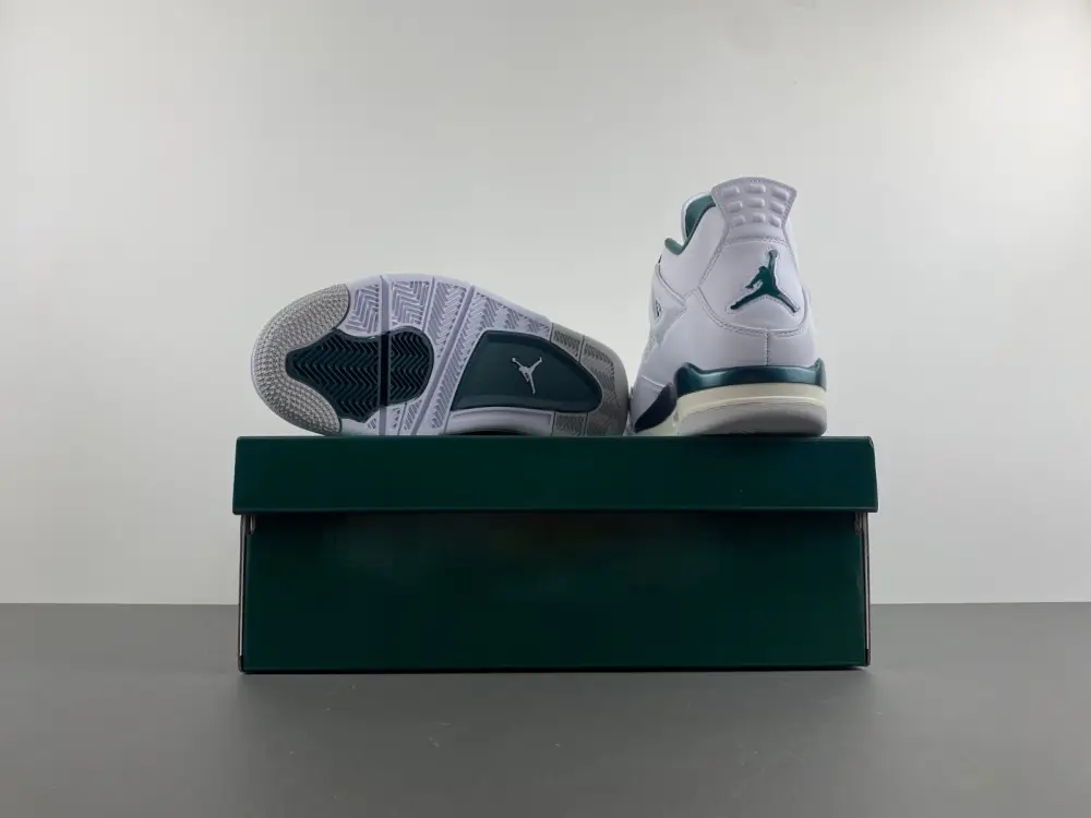 Air Jordan 4 