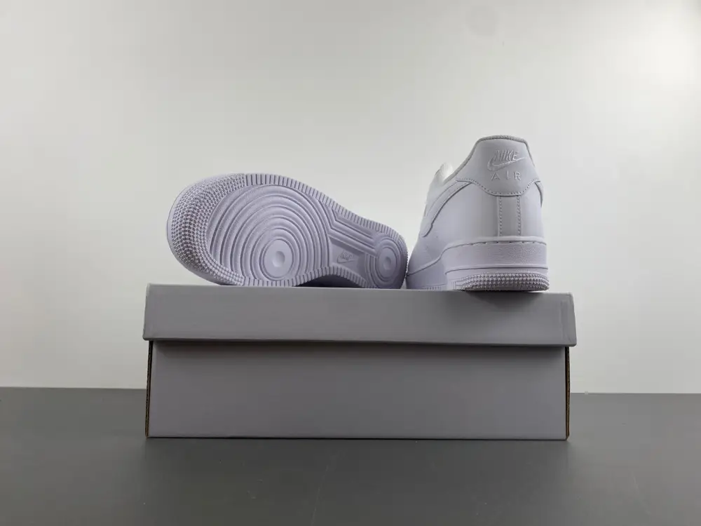 Nike Air FORCE 1 white 