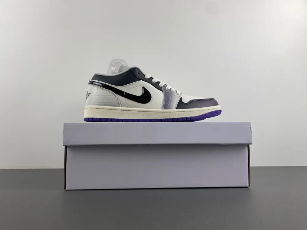 Air Jordan 1 Low 