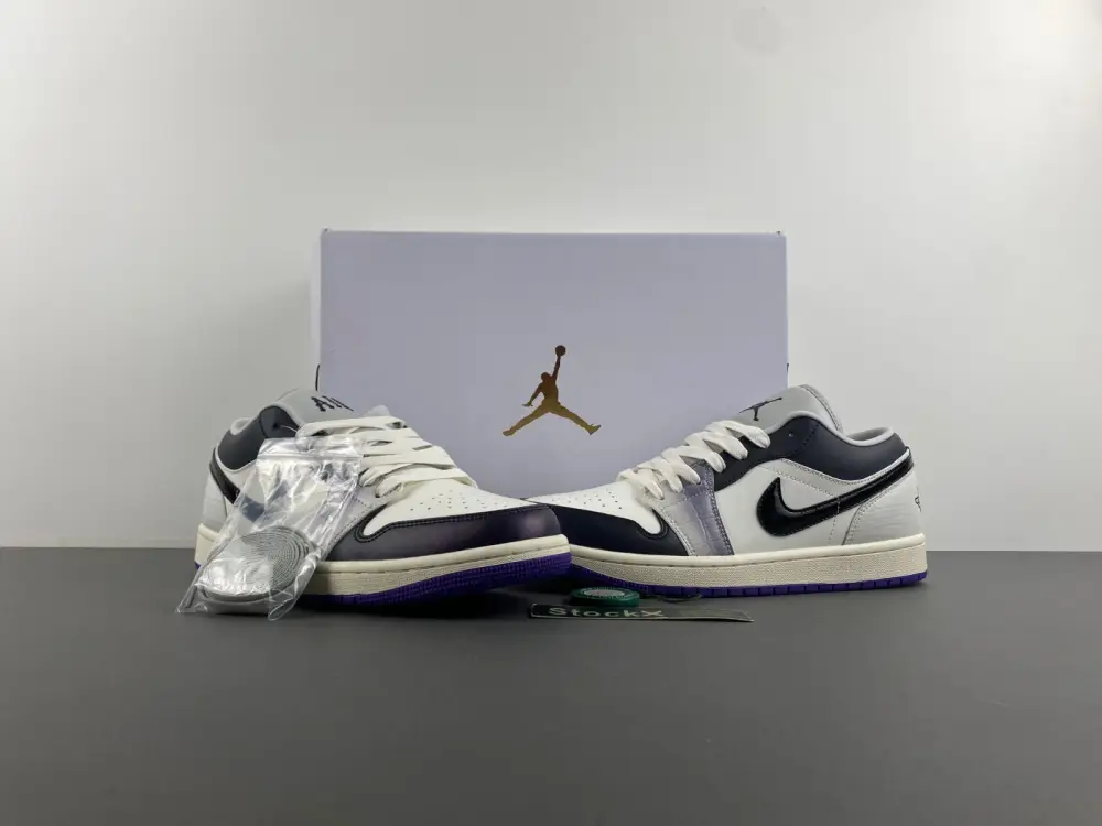 Air Jordan 1 Low 