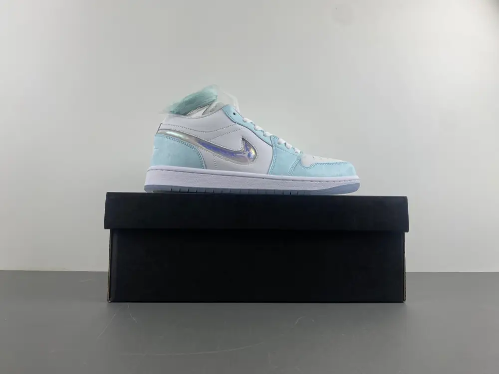 Air Jordan 1 Low 