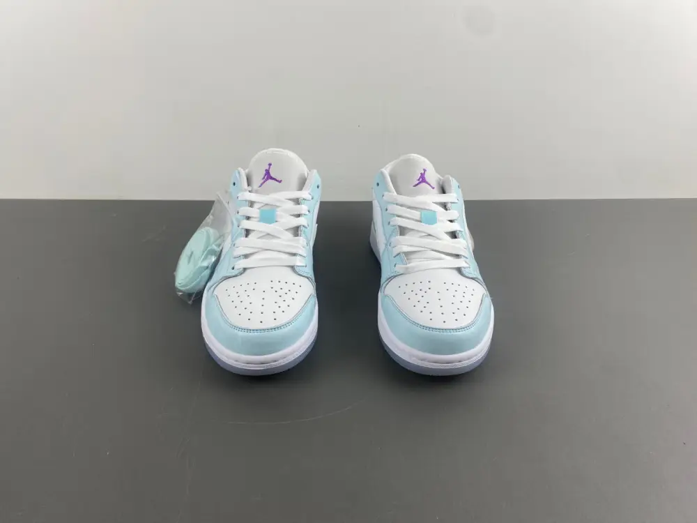 Air Jordan 1 Low 