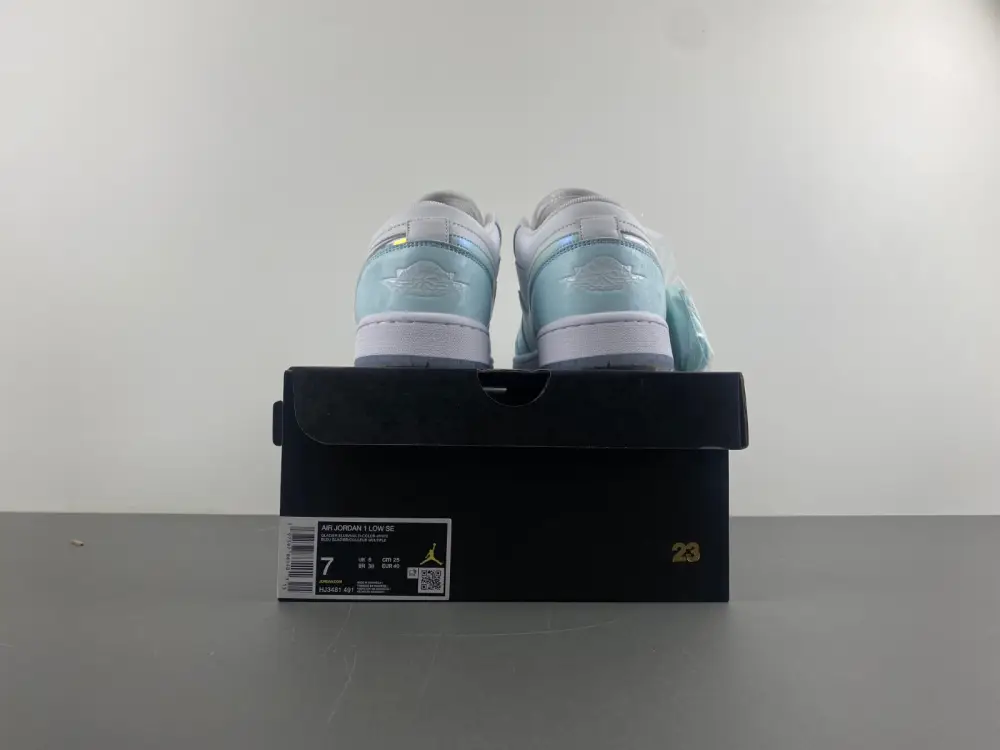 Air Jordan 1 Low 