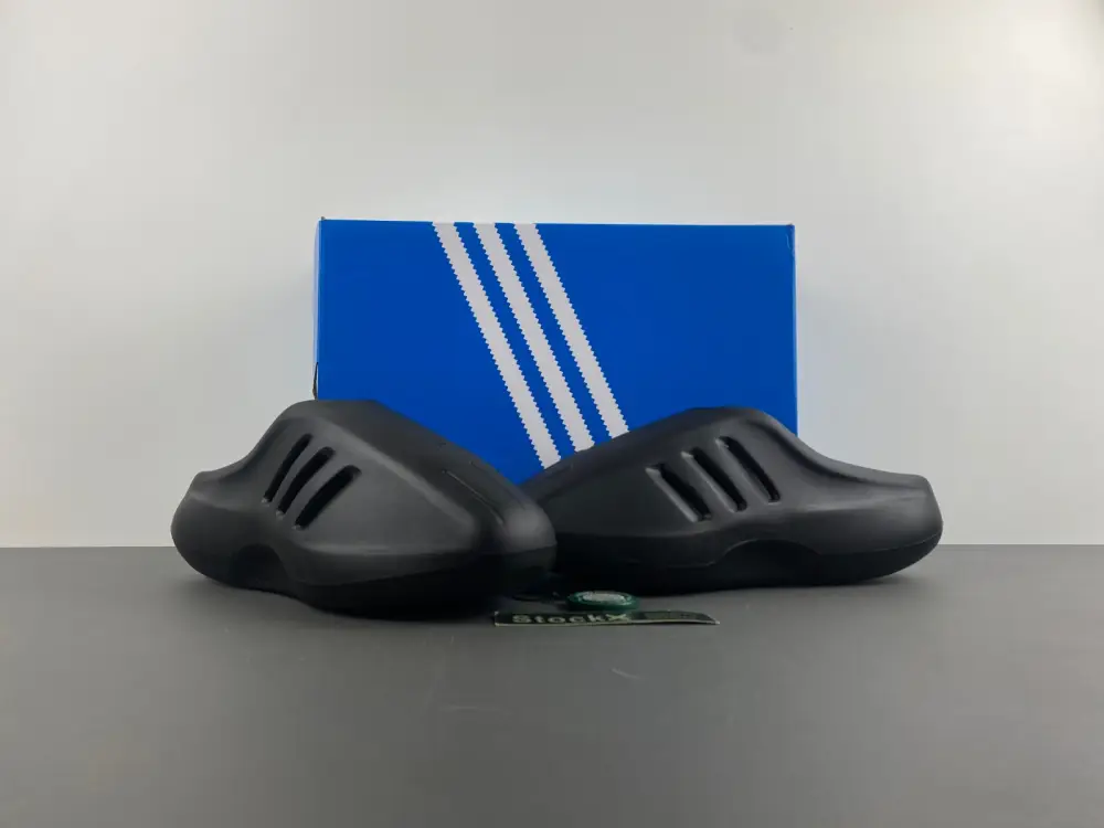 Adidas IIINFINITY Slides 