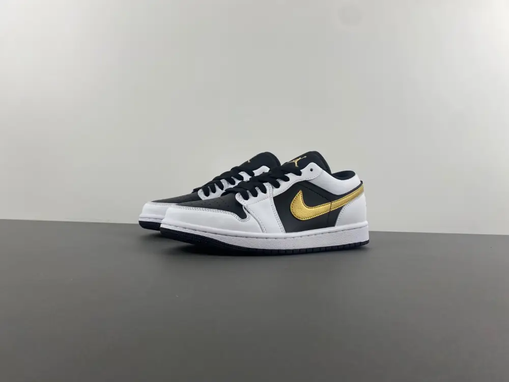 Air Jordan 1 Low 