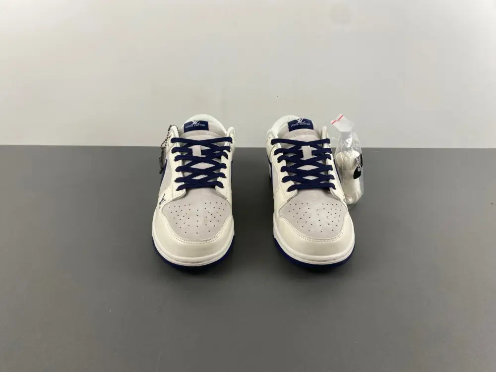 Nike SB Dunk Low 