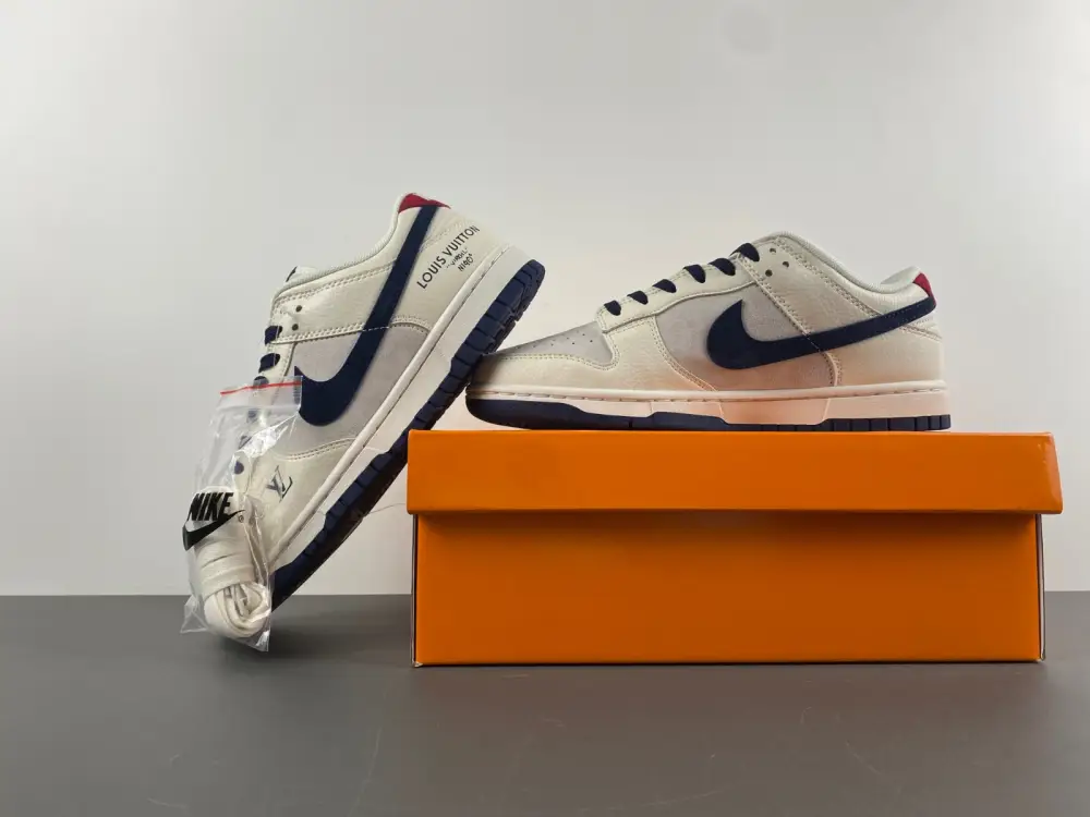 Nike SB Dunk Low 