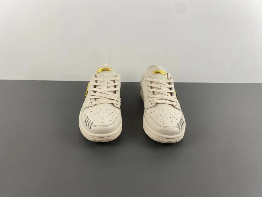 Air Jordan 1 Low 