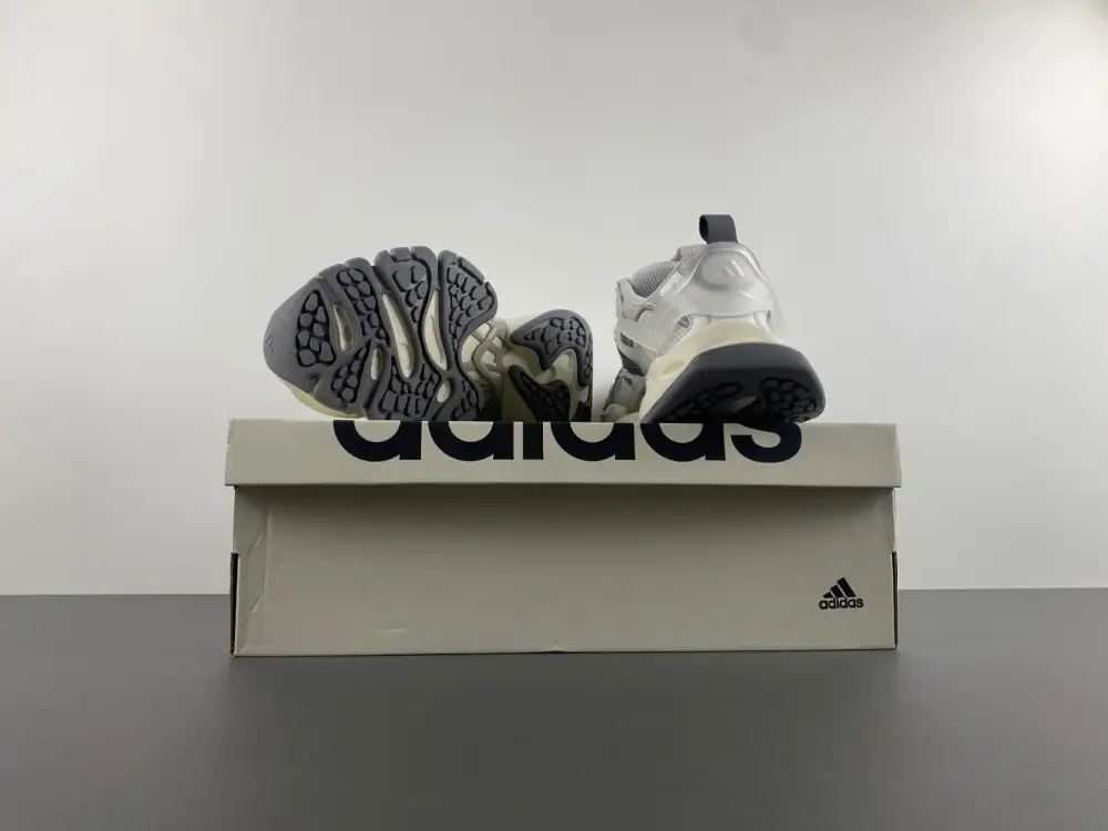 adidas XLG RUNNER DELUXE 