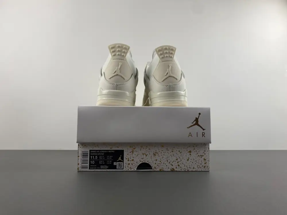 Air Jordan 4 Retro Metallic Gold 