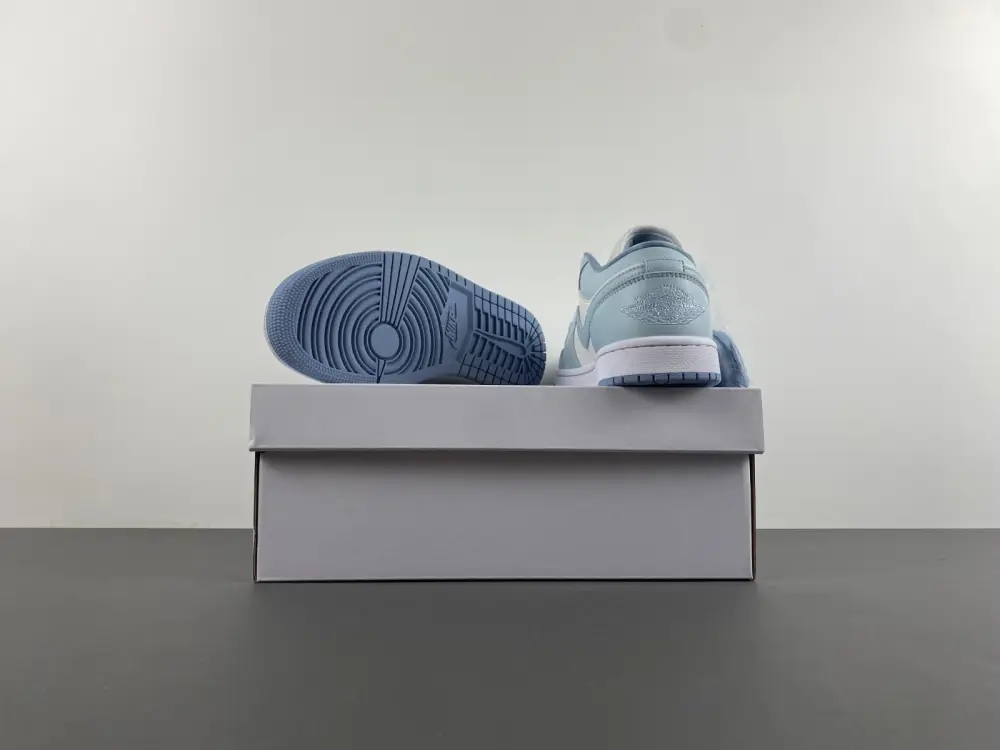 Air Jordan 1 Low White Jade Colorful Ribbon 