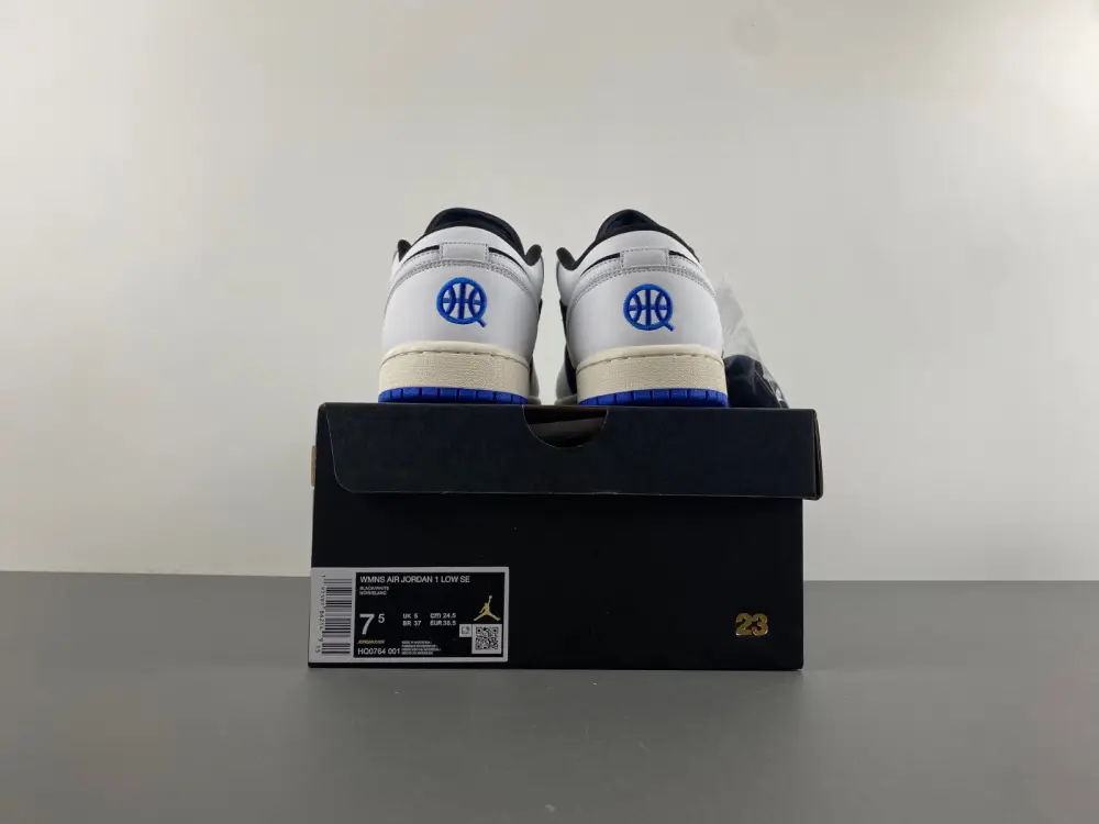 Air Jordan 1 Low 