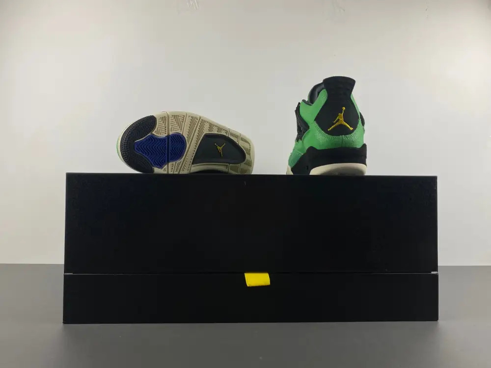 Air Jordan 4 Manila 