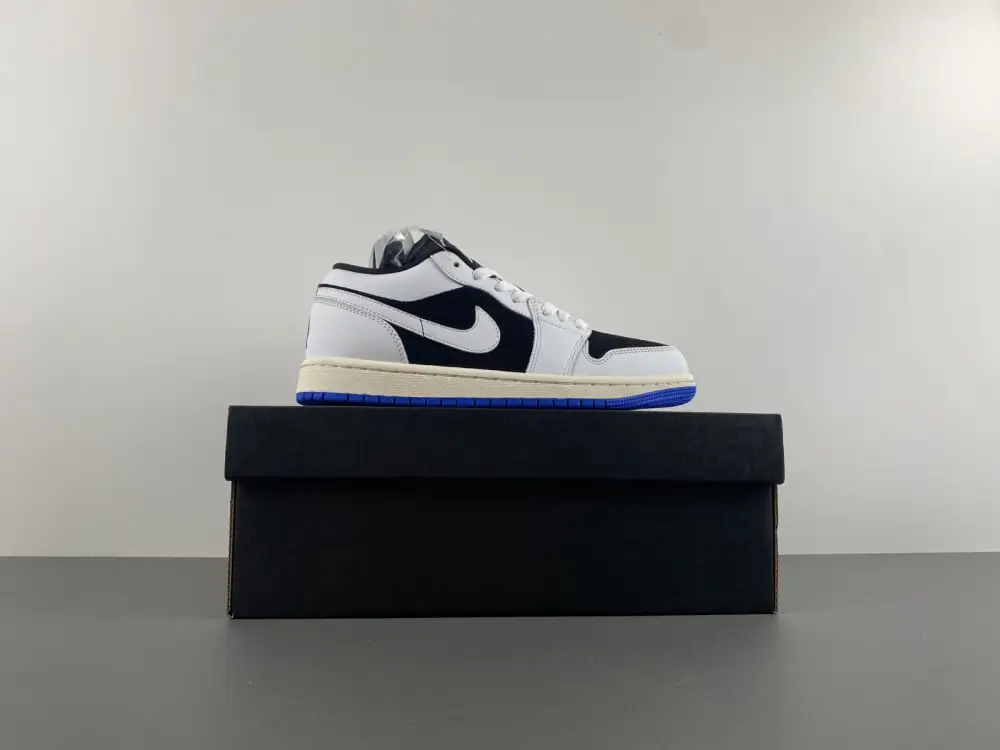 Air Jordan 1 Low 