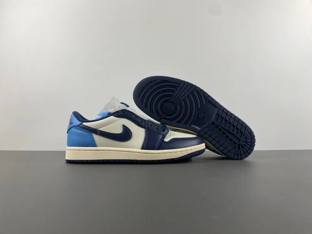 Air Jordan 1 Low R 