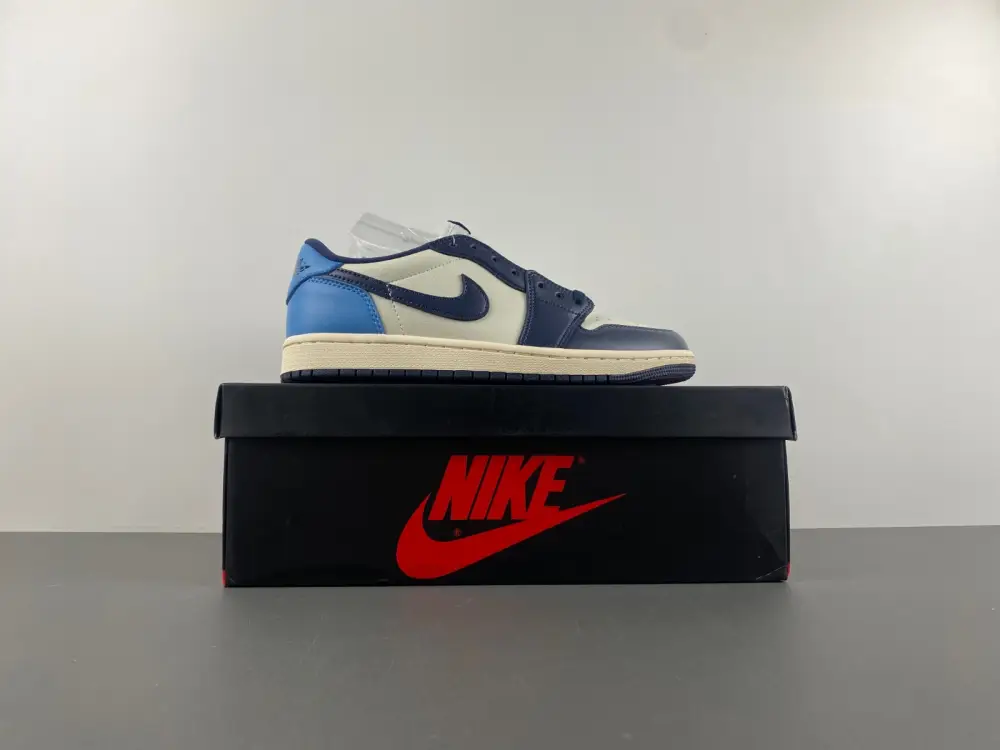 Air Jordan 1 Low R 