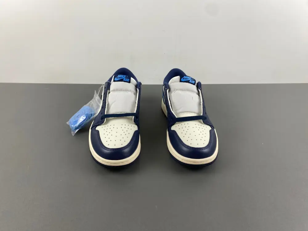 Air Jordan 1 Low R 