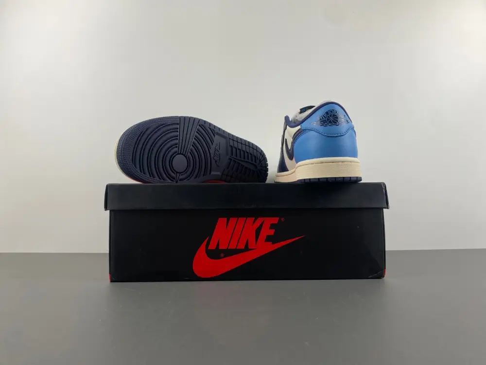 Air Jordan 1 Low R 