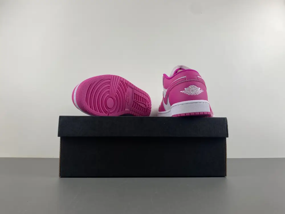 Air Jordan 1 Low 