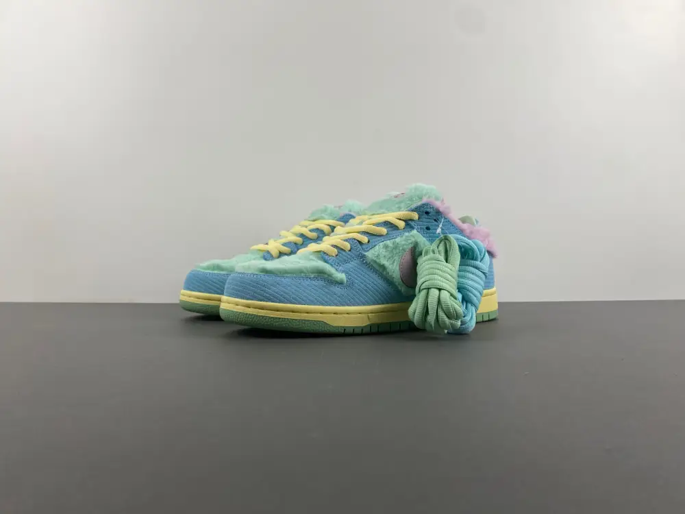 Nike SB Dunk Low 