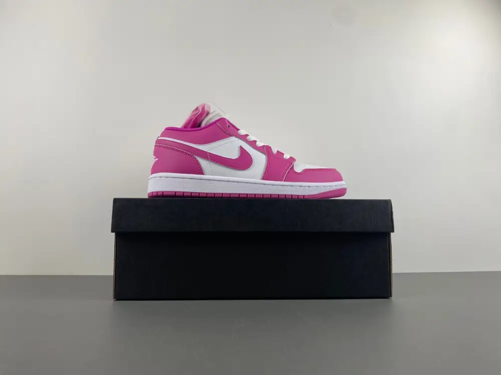Air Jordan 1 Low 