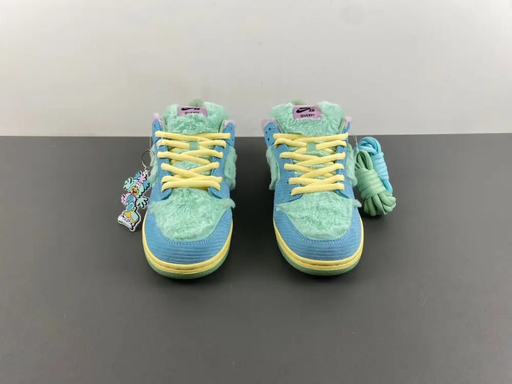 Nike SB Dunk Low 