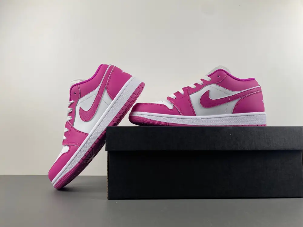 Air Jordan 1 Low 