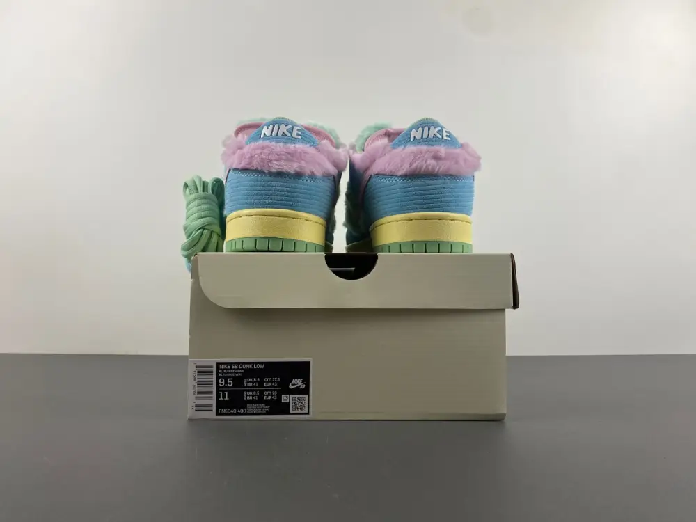 Nike SB Dunk Low 