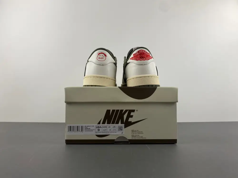 Travis Scott x Air Jordan 1 Low OG 