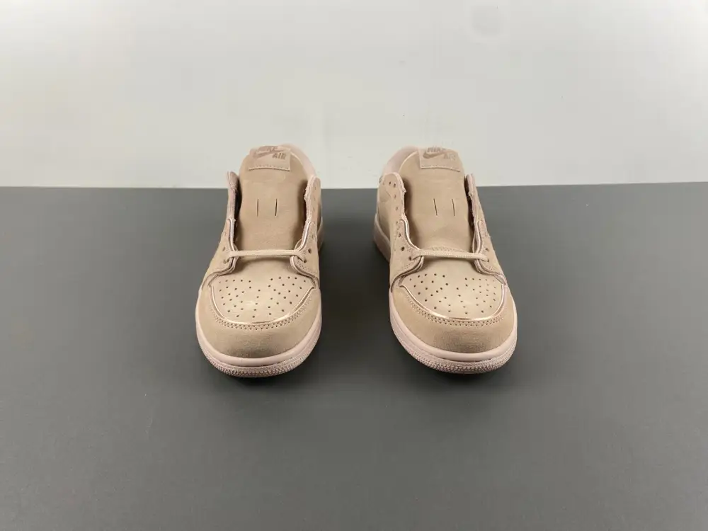 Travis Scott x Air Jordan 1 Low 