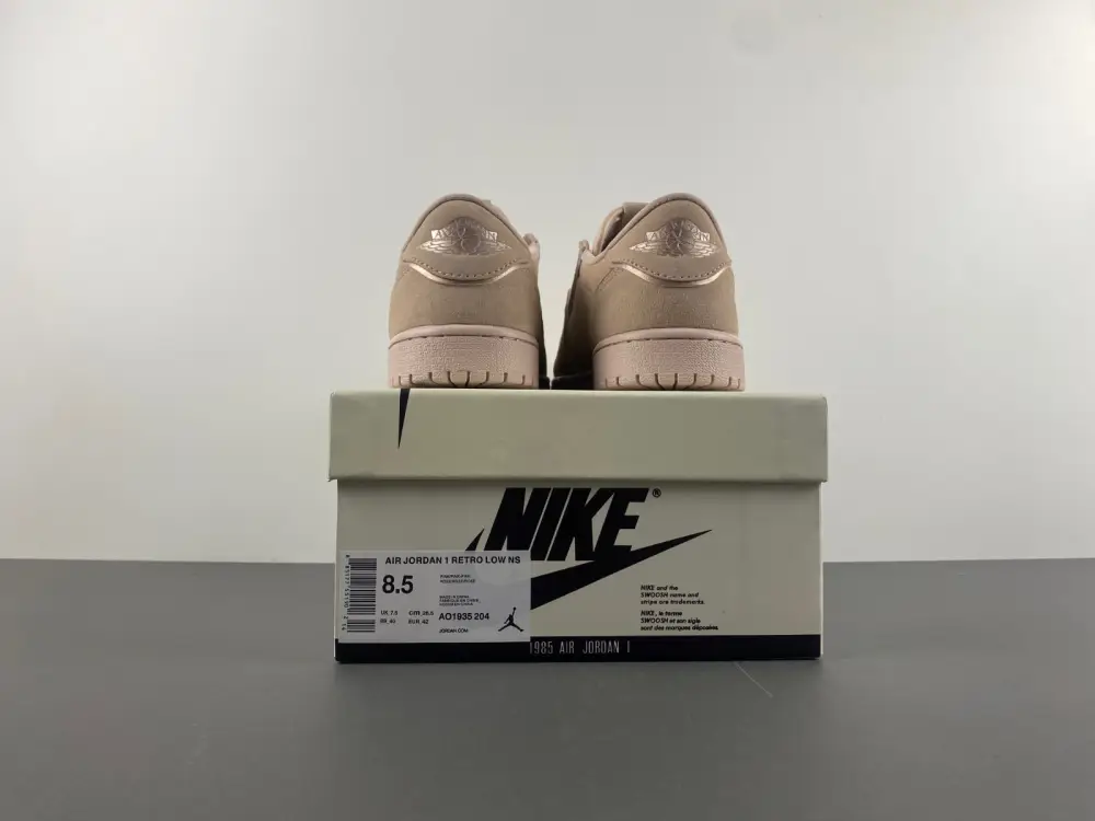 Travis Scott x Air Jordan 1 Low 