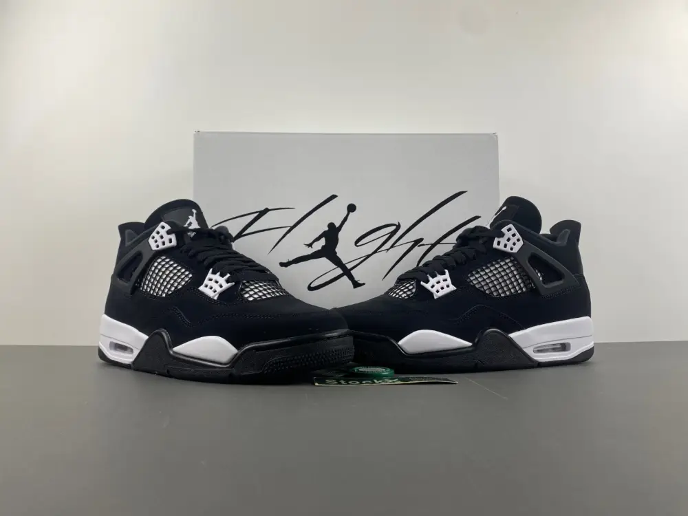 AIR JORDAN 4 RETRO 'WHITE THUNDER'  ECAEF67