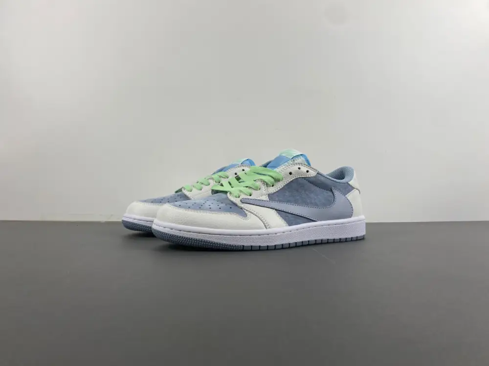 Travis Scott x Air Jordan 1 Low 